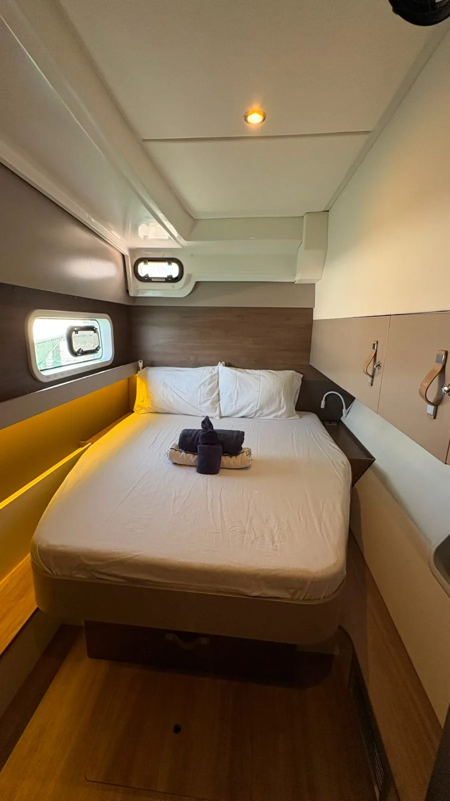 A guest cabin aboard Gabrielle Marie