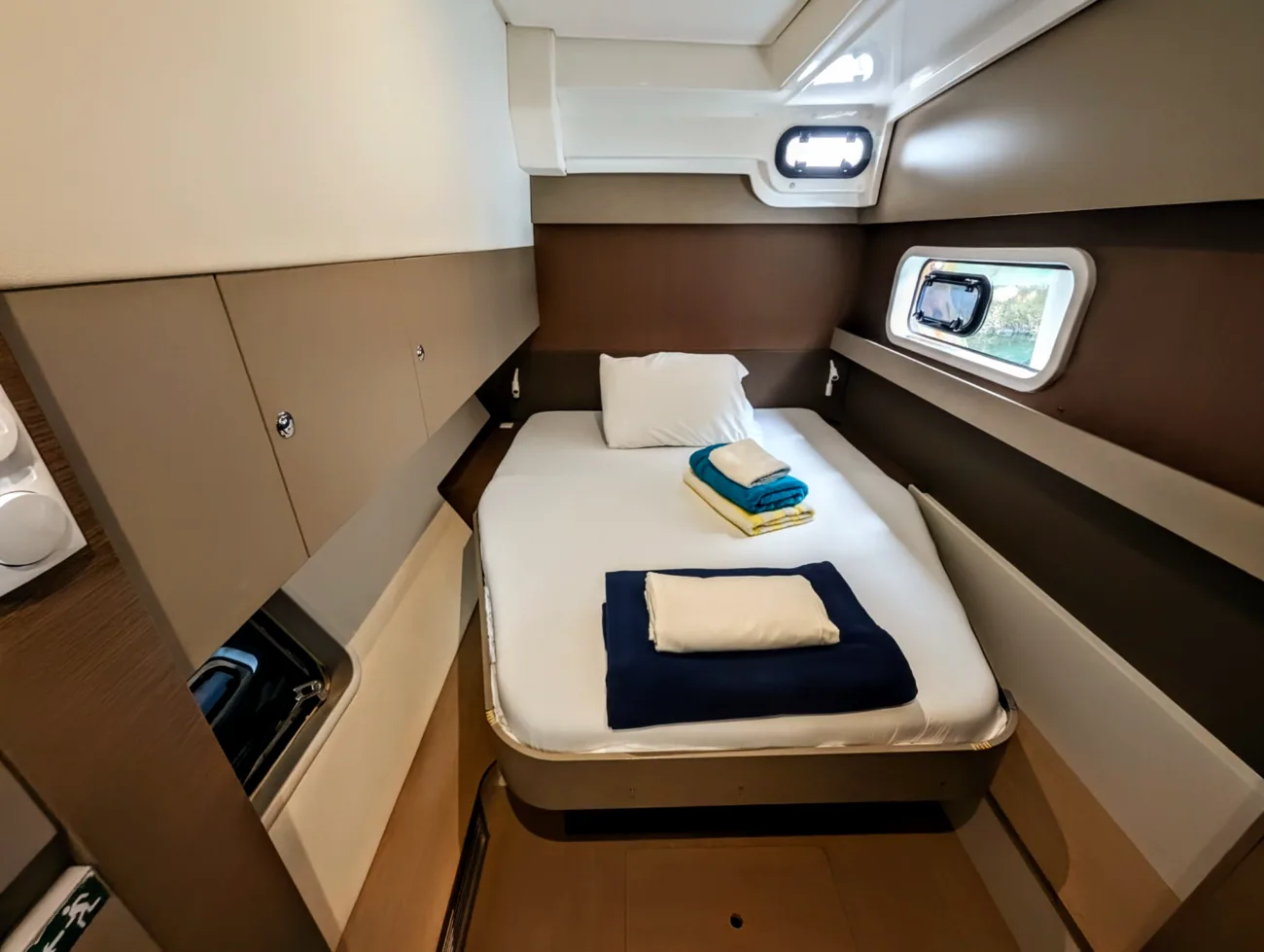 A forward double cabin aboard Let's Geaux