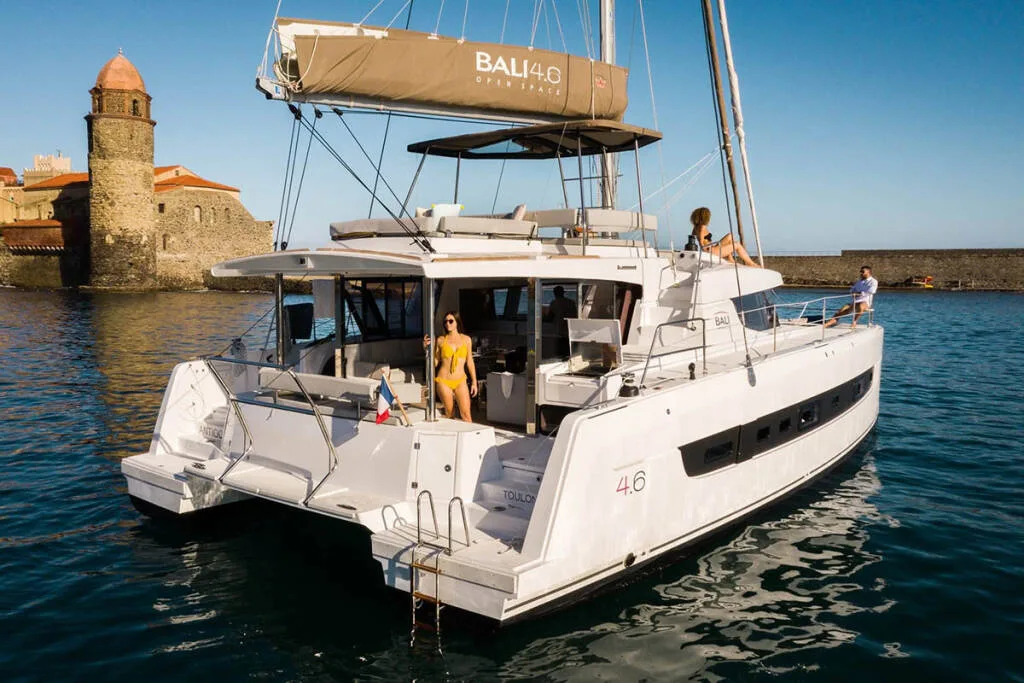 Moonshine — Bali 4.6